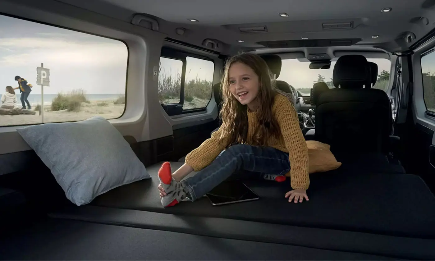 Trafic Passenger Interior 