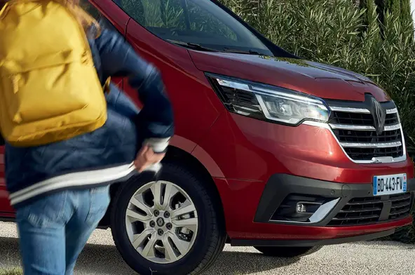 dynamic silhouette with 16