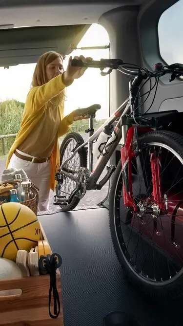 Trafic Passenger Loading Space