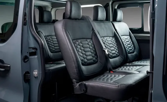 Trafic Passenger Interior